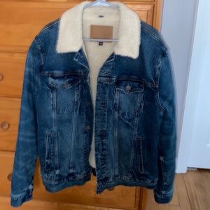 American Eagle Sherpa lined jean jacket